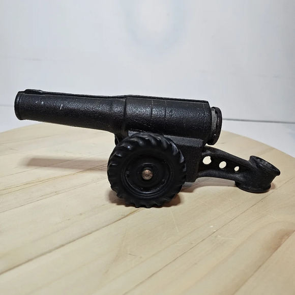 vintage cast iron cannon Toy Unbranded Missing Firing Mechanism 8.5 In. Long hea - Picture 5 of 9